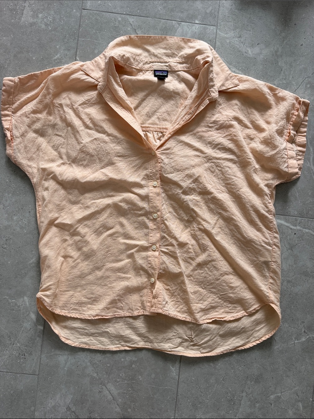 Patagonia Peach Short-Sleeve Button-Down Women's Shirt